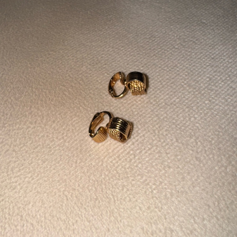 Gold Vintage Avon Clip On Earrings